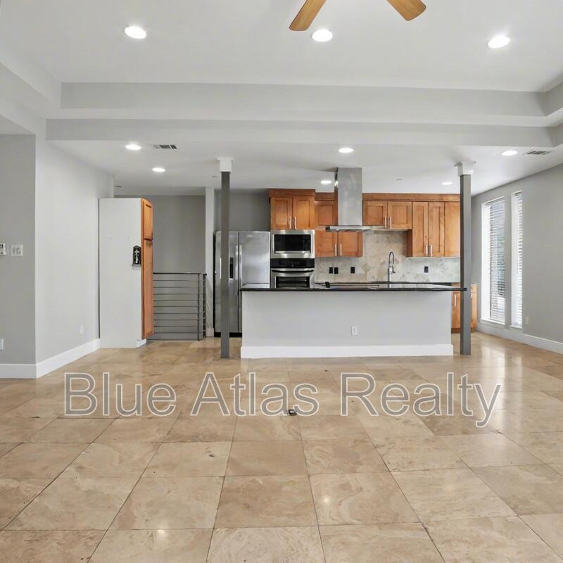 Lewisville Townhome: 2690 Rockbrook Drive