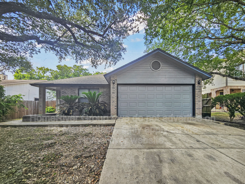 San Antonio House: 9839 Kelton Dr