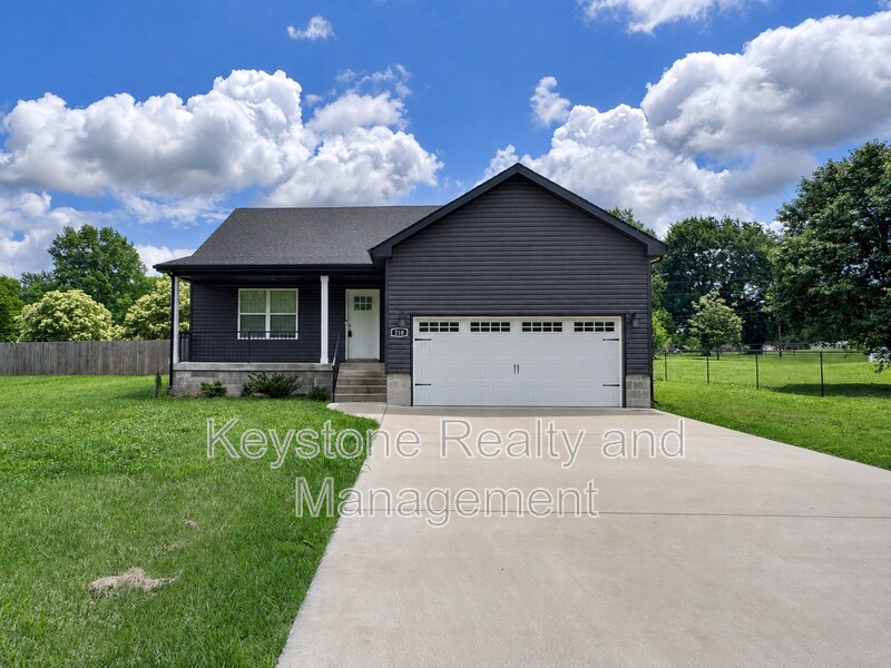 Oak Grove House: 210 Alabama Avenue