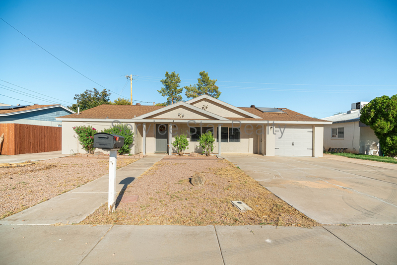 Gilbert House: 7 S Catalina St