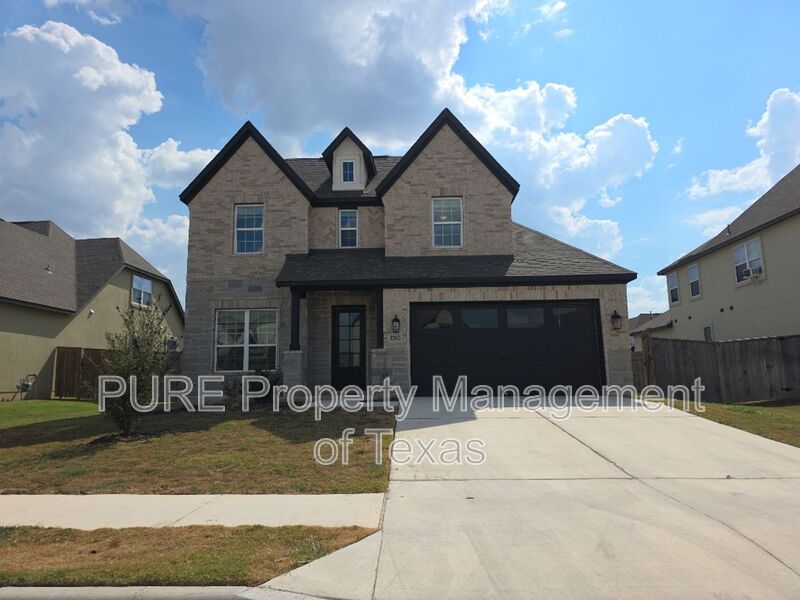 Manor House: 17813 Clairess Lane