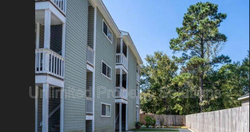 Wilmington House: 207 Sunn Aire Ct