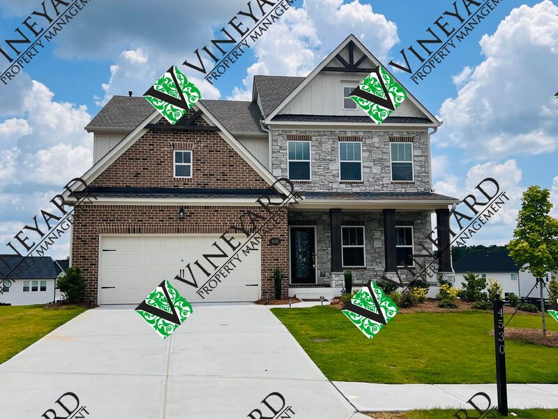 Cumming House: 4530 Seacliff Ct