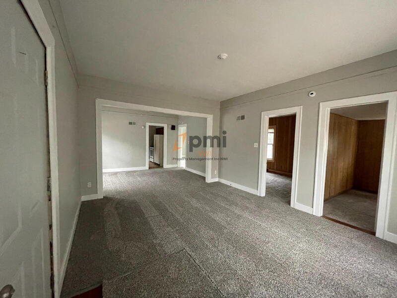 Hammond House: 6516 Meadow Lane Avenue