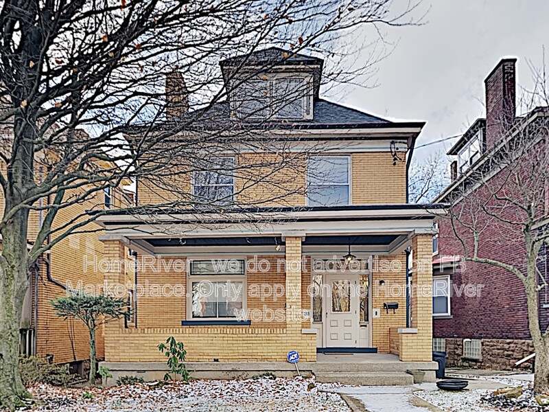 Mount Oliver House: 213 Giffin Ave