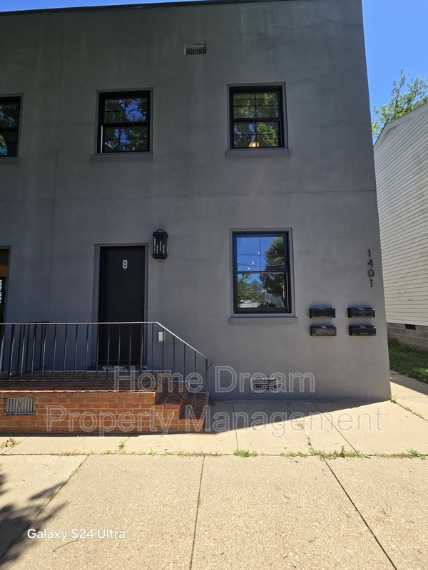 Fredericksburg House: 1401 Charles Street