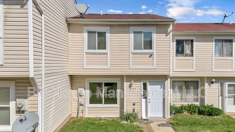 Waldorf Townhome: 3125 Heathcote Rd