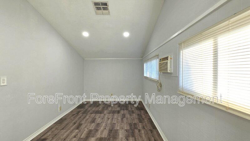 503 22nd Street  TX 78861 - Photo 18