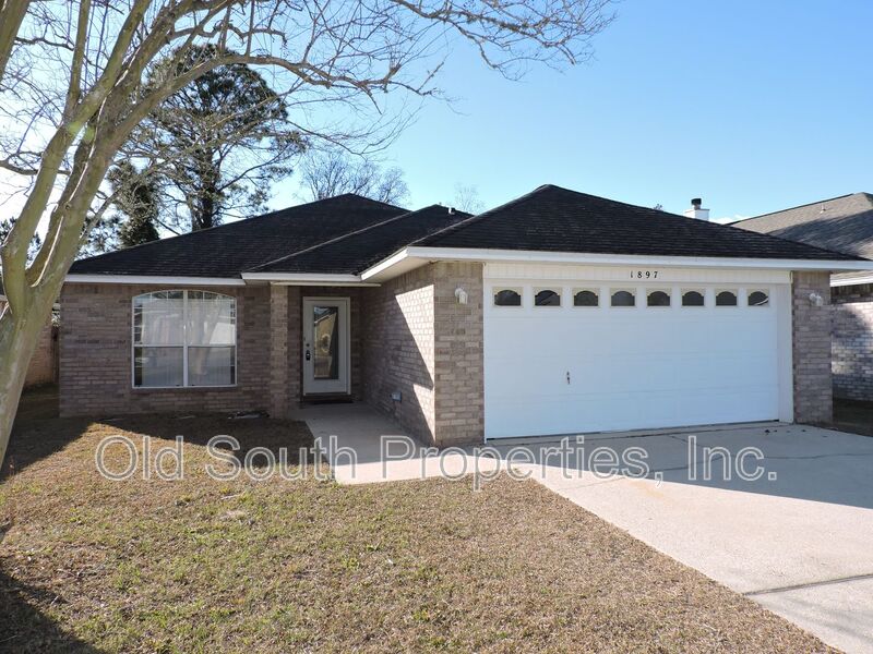 Pensacola House: 1897 Gulf Bay Ln