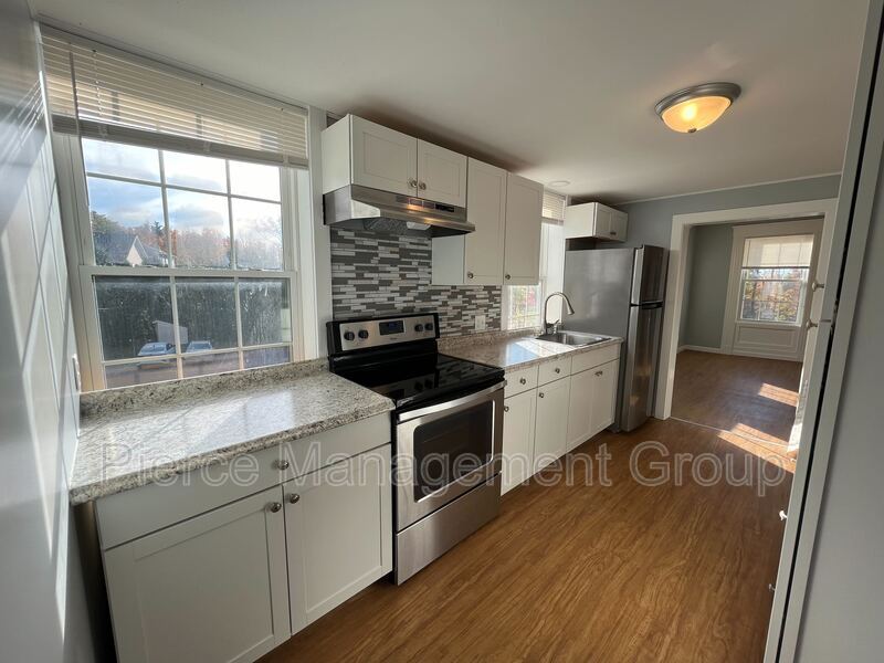 Derry Condo: 6 Old Chester Road