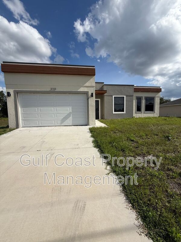 Lehigh Acres House: 3103 58th St W