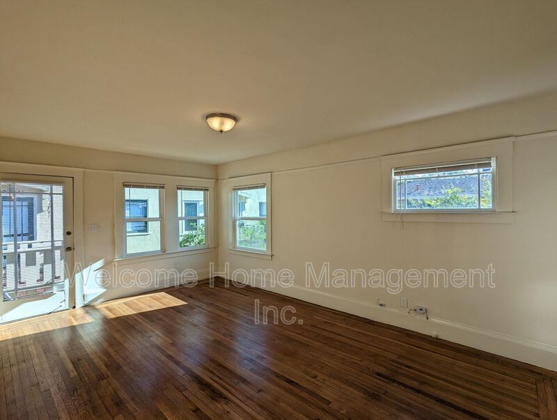 Berkeley House: 1930 California st