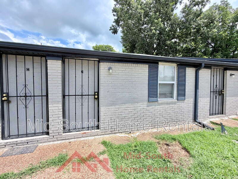 Covington Condo: 200 N Tipton St