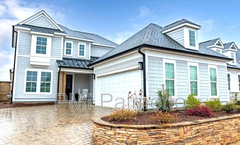 Lexington House: 2322 High Bluff Loop