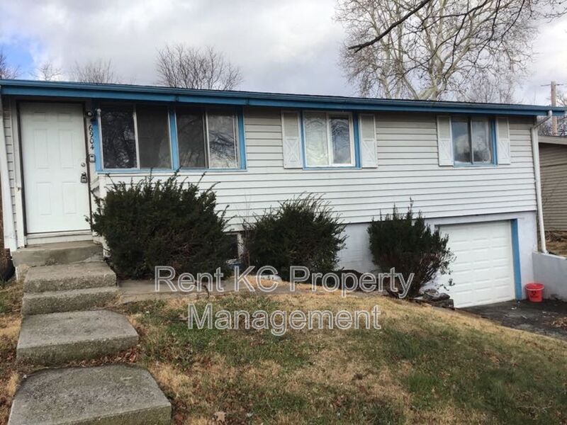 Kansas City House: 6904 NW 78th Street