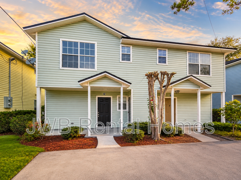 Atlantic Beach Townhome: 79 5th St W