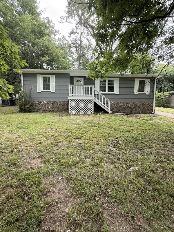 Birmingham House: 1317 5th Place NW
