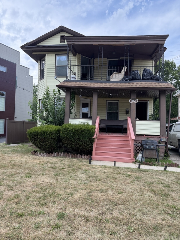 Lakewood Condo: 18826 Sloane Avenue - Upstairs
