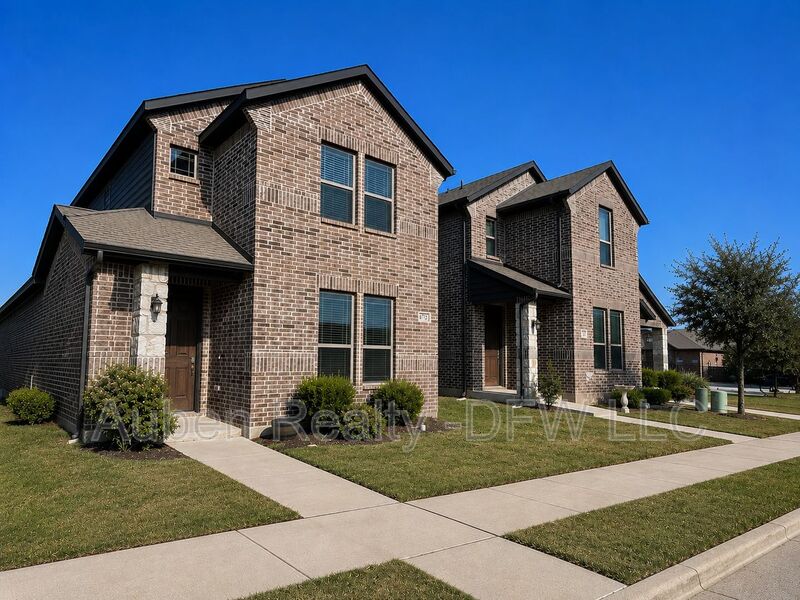 Fort Worth House: 6713 Farsight Drive