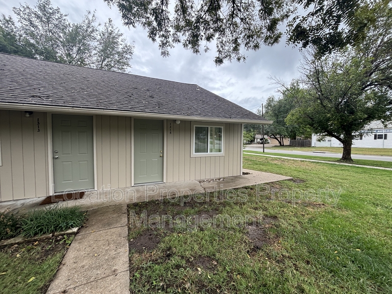 1315 West 5th Street - 1315, Lawrence, Kansas rental photo 2 of 10