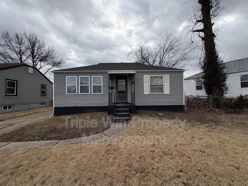 SAINT LOUIS House: 8138 BLANCHARD DR