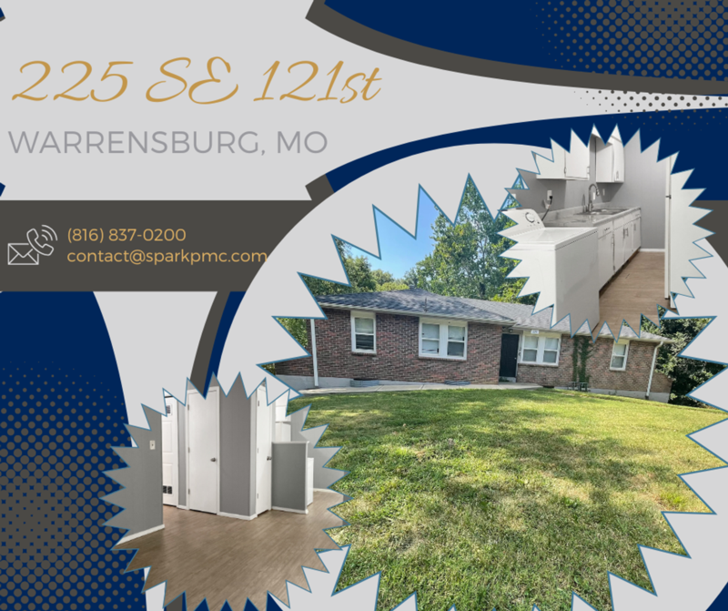 Warrensburg House: 225 SE 121st Rd