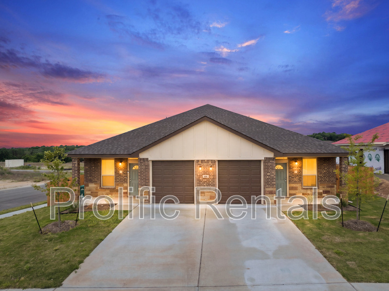 Copperas Cove Condo: 101 Leon Lane - B