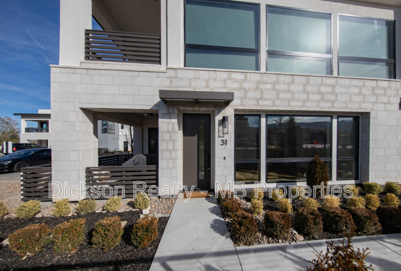 Reno House: 31 Campolina Street