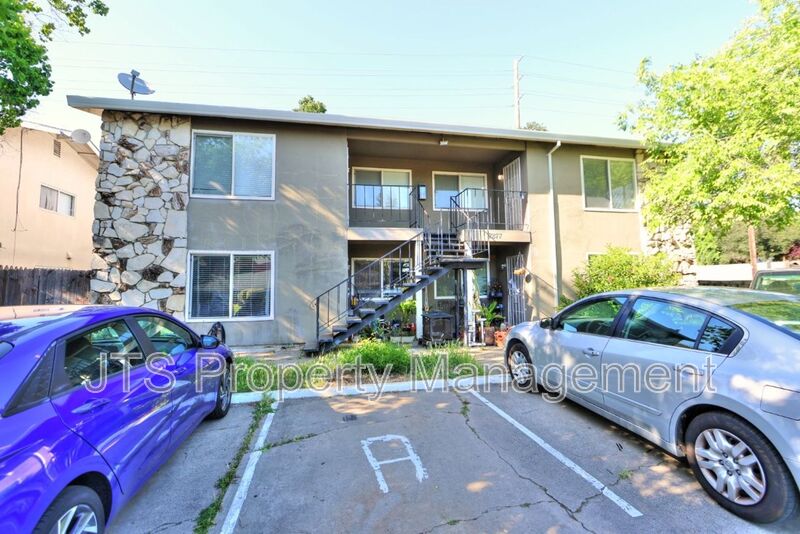 Citrus Heights Condo: 7877 Sayonara Dr
