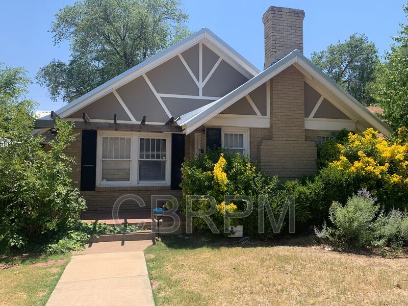 Lubbock House: 2505 26th St