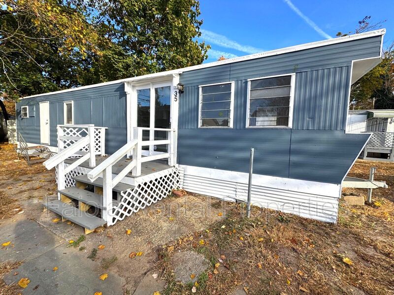 Franklinville House: 35 Rita Faiola Lane