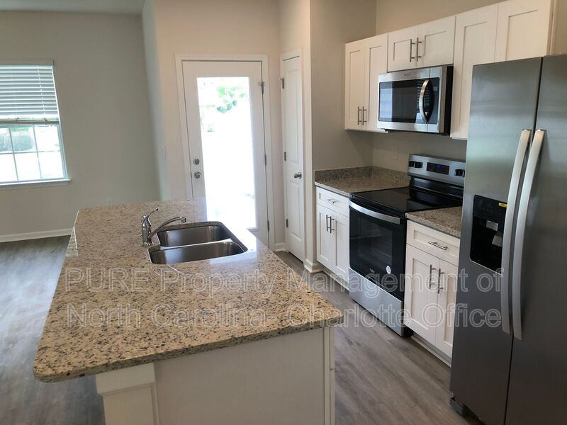 Trinity Townhome: 5517 Carrington Court