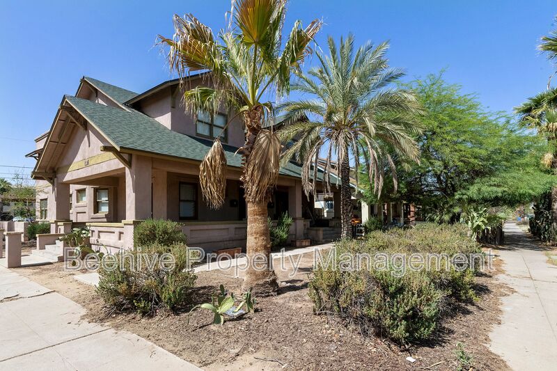 Phoenix House: 1301 W Monroe St