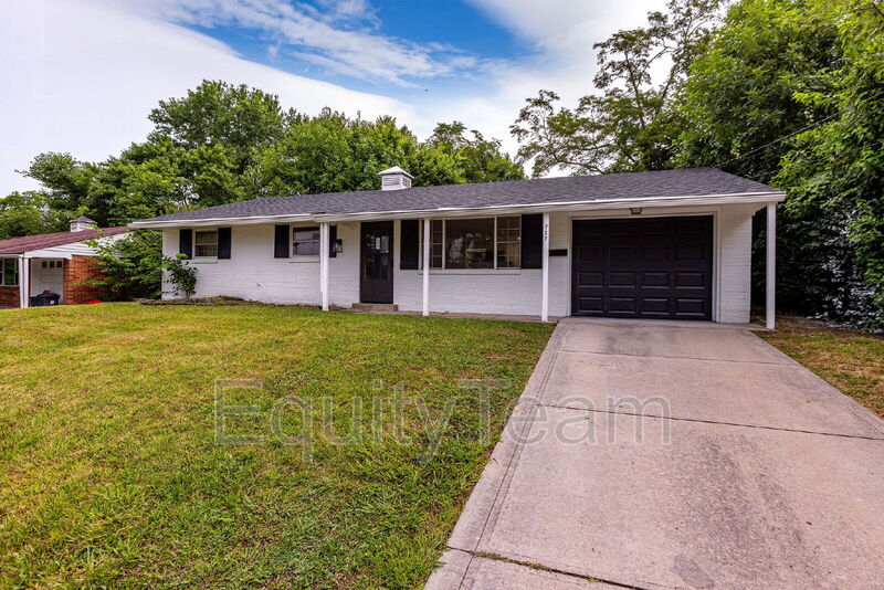 Cincinnati House: 722 Castro Lane