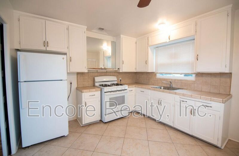 San Diego House: 2168 Bacon St