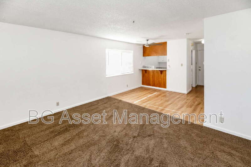 El Sobrante Condo: 450 Corte Arango