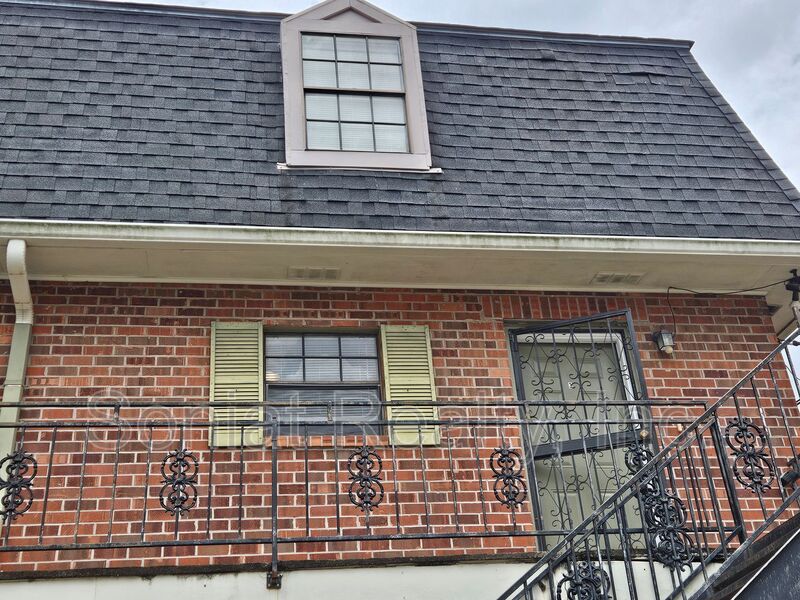 New Orleans Condo: 2131 Carondelet Street