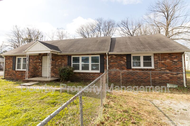 Rossville House: 278 Hollywood Drive