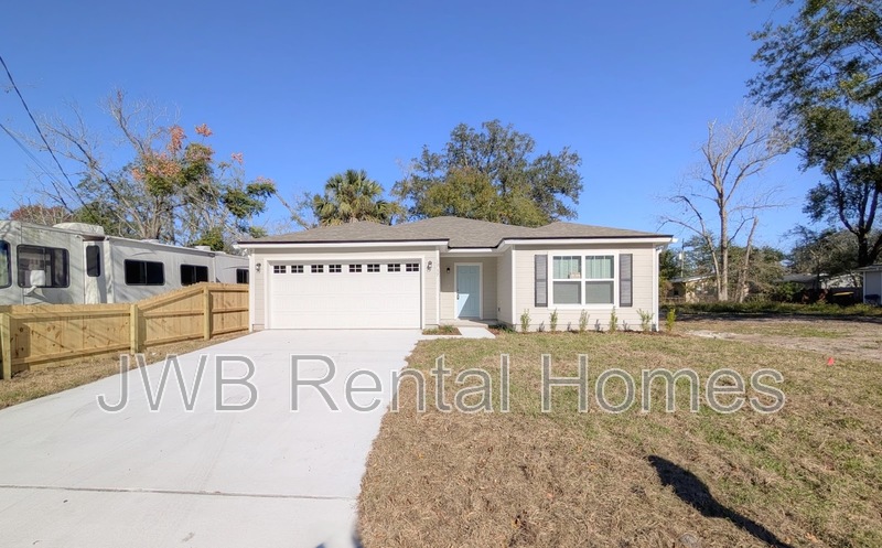 Jacksonville House: 1737 30th St W