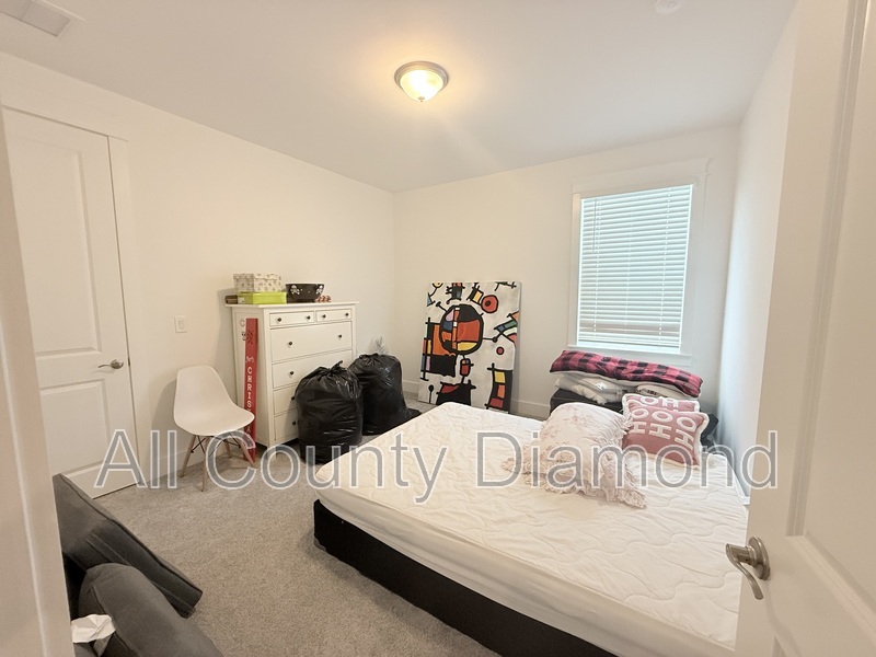 Main Rental Photo 18
