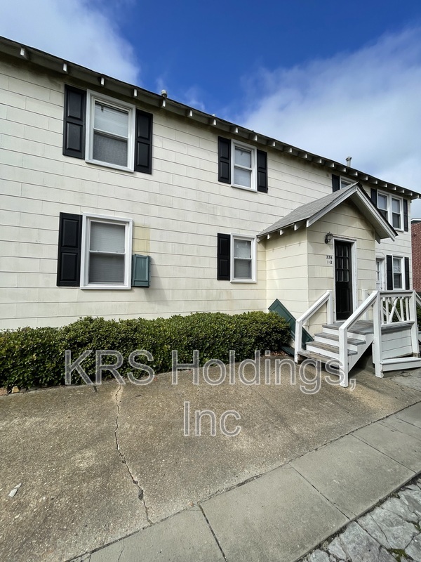Norfolk Condo: 776 W Oceanview Avenue