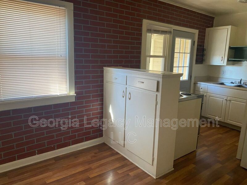 Toccoa House: 21 Andrews Court