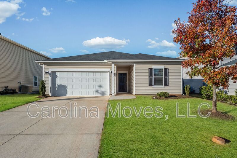 Spartanburg House: 628 Grays Creek Road