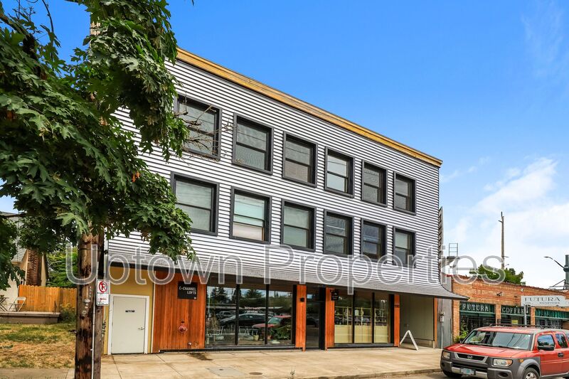 Portland House: 1515 N ROSA PARKS WAY