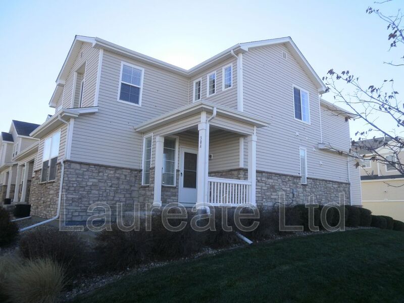 Commerce City Townhome: 9758 Laredo St.