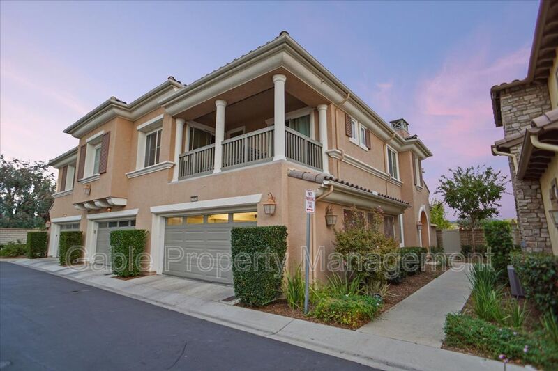 Valencia Townhome: 23804 Brescia Drive