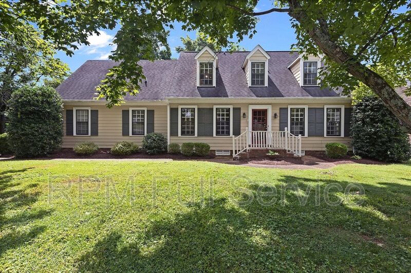 Franklin House: 177 Cottonwood Drive