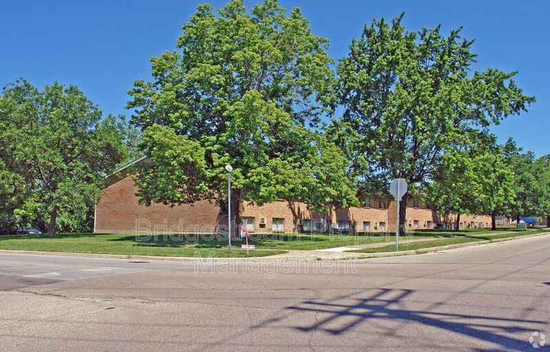Miamisburg House: 85 N Gebhart Church Road