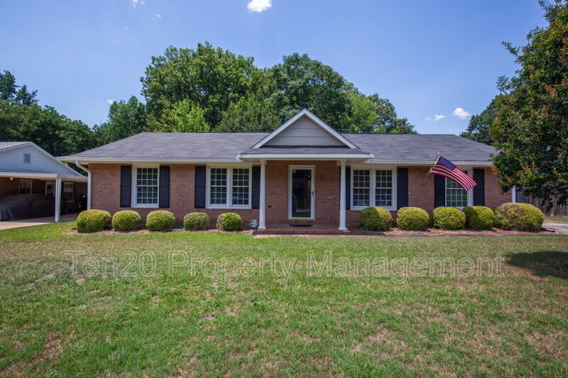 Columbus House: 5827 Gene Ave