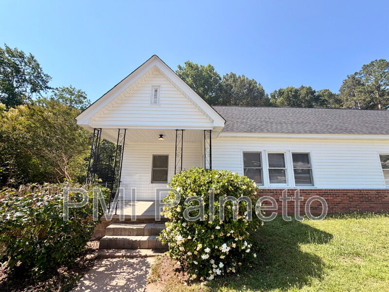Winnsboro House: 260 8th Street